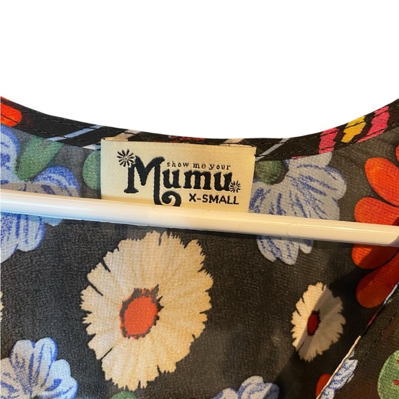 Show Me Your MuMu Womens Floral Poncho Pita Black V Neck Oversized flowy Beach - Picture 2 of 3